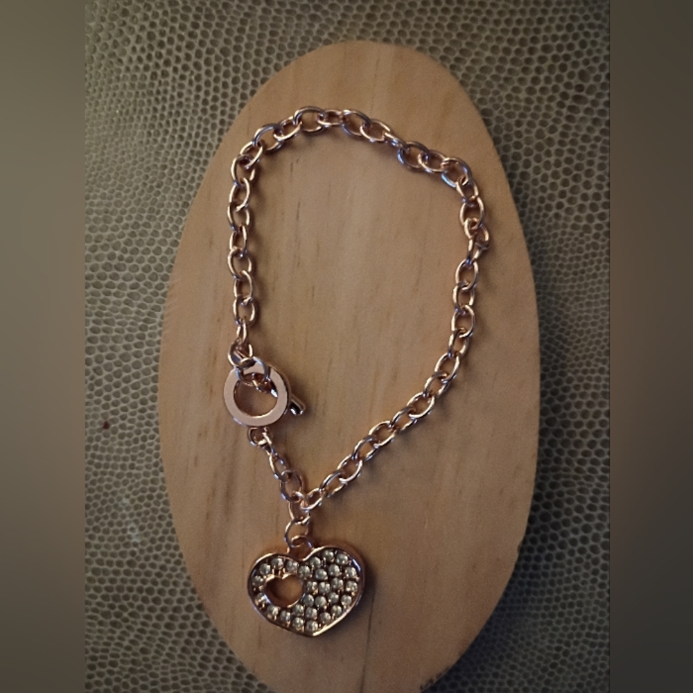 SWAROVSKI Crystal Rose Gold Sparkling Heart Charm Toggle Bracelet, & Dustbag